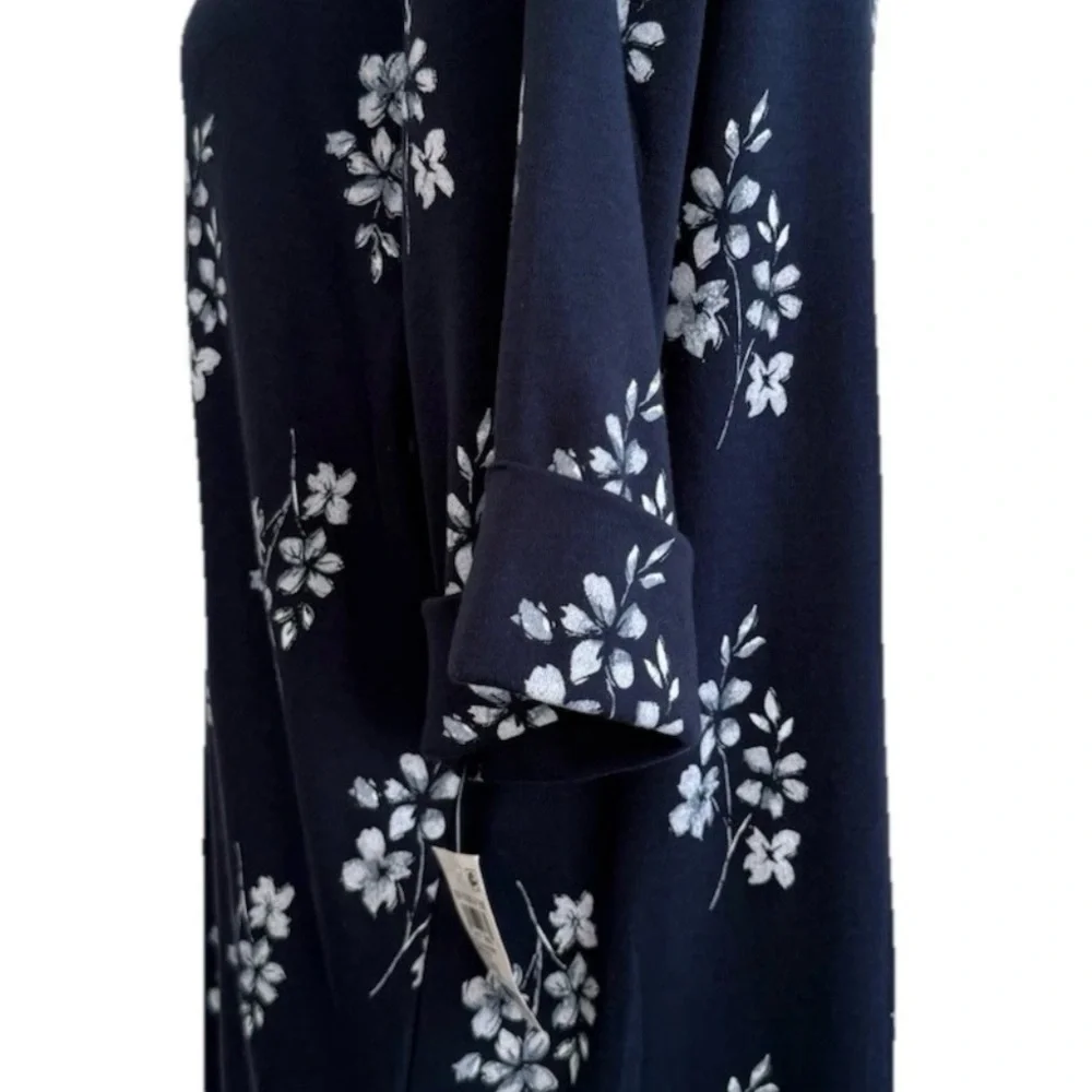 Style&Co. Women’s Short Sleeve Navy & Light Blue Floral Top, Plus Size 3X, NWT - Picture 6 of 12